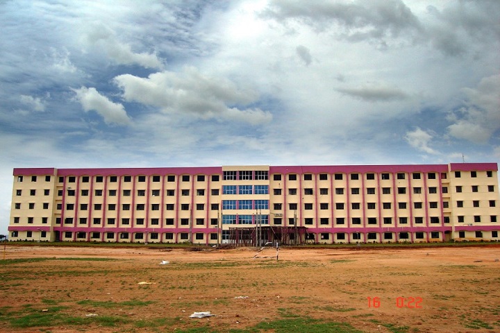 https://cache.careers360.mobi/media/colleges/social-media/media-gallery/4712/2020/9/1/Campus View of Chadalawada Ramanamma Engineering College Tirupati_Campus-View.jpg